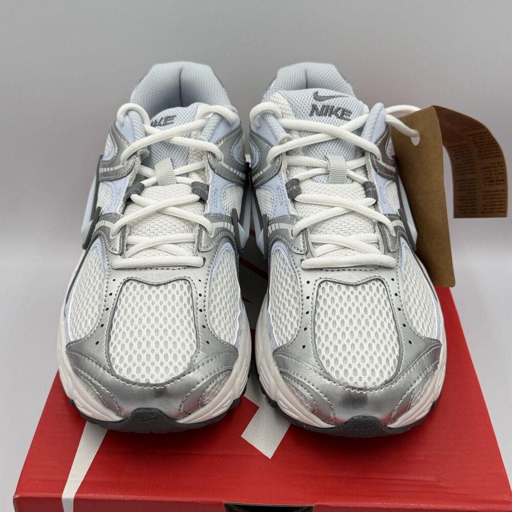 Nike V5 RNR Running Womens Size 9 White Blue Tint Grey Silver HQ7901-103 - Picture 3 of 12